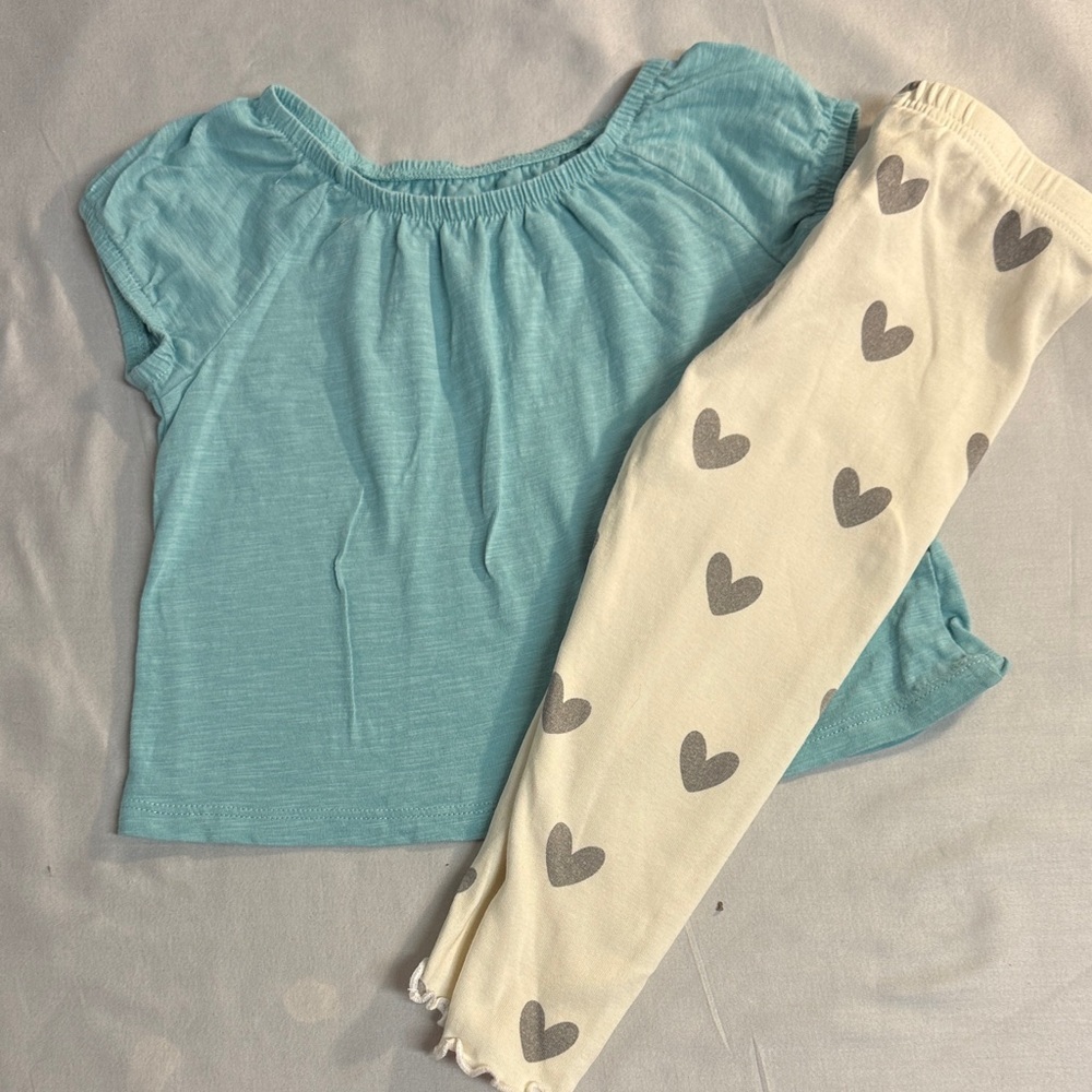 ⭐️ H&M/Cozy Cub - Aqua top and Cream Heart leggings